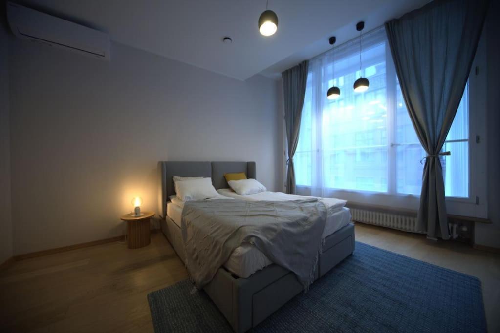 3 Bedroom Apartment In The Old/T Riga Exterior photo
