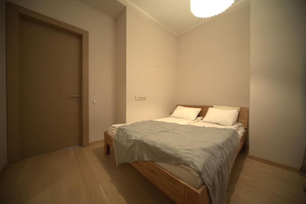 3 Bedroom Apartment In The Old/T Riga Exterior photo